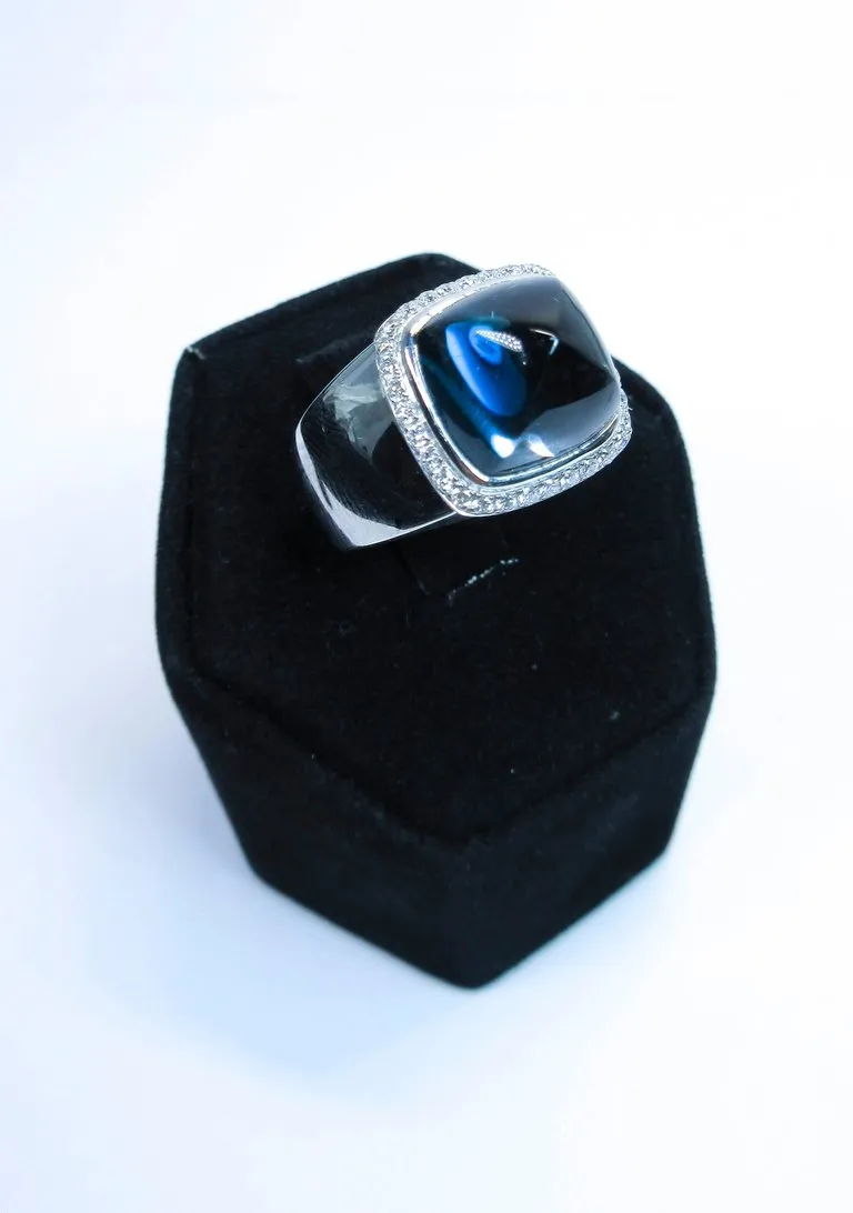 FRED Diamond Ring Sugar Loaf Topaz 18 Karat White Gold Size 7