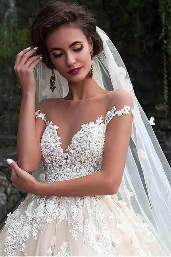 Gorgeous Ball Gown Cap Sleeves Wedding Dresses With Lace Appliques, MW993
