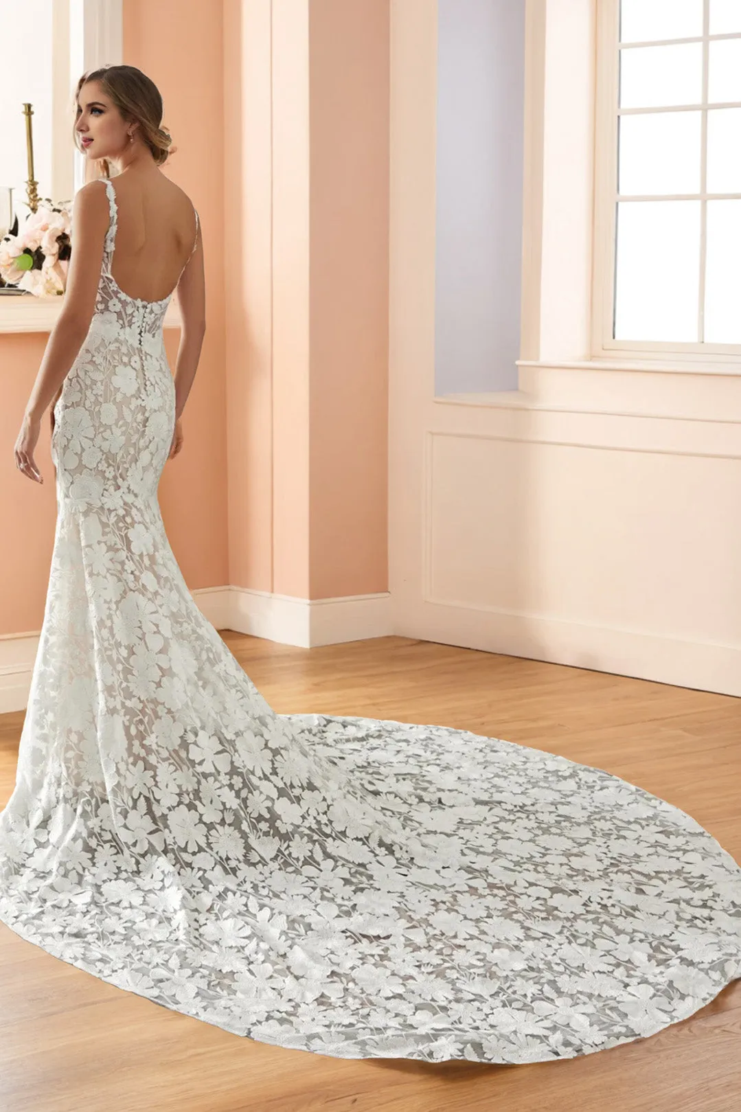 Gorgeous Lace Sweep Train Ivory Wedding Dress with Detachable Sleeves