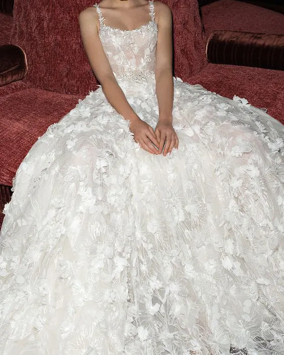 Gorgeous Lace Wedding Dresses 3D Flowers Sexy Beach Bohemian Bridal Gowns with Spaghetti