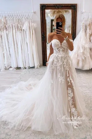 Gorgeous Tulle A-line Sweetheart Neck Lace Appliques Wedding Dresses, MW950