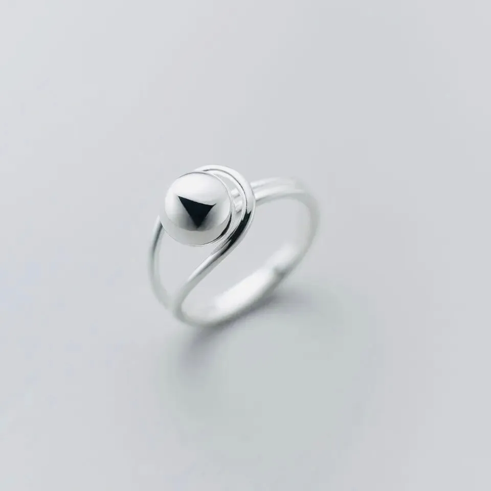 Hollow Single Ball Ring