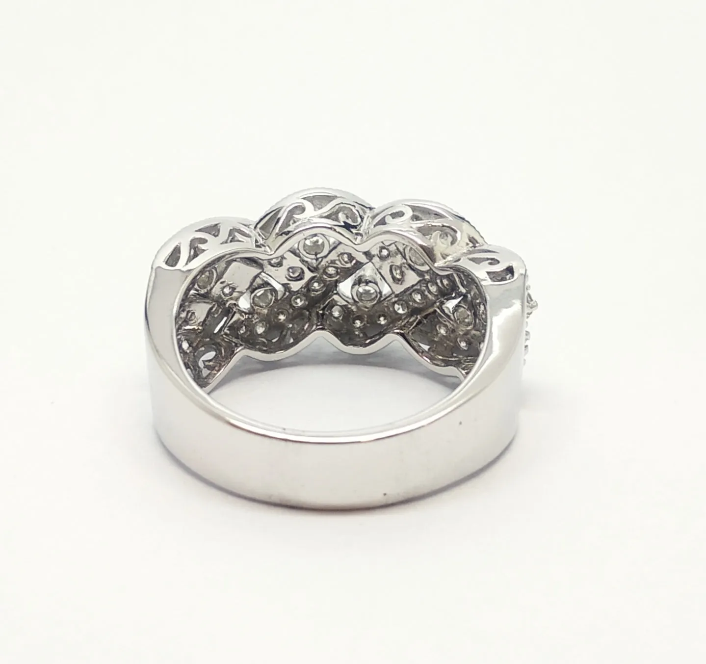 Infinity Twist Micropavé Diamond Engagement Ring RNG-166