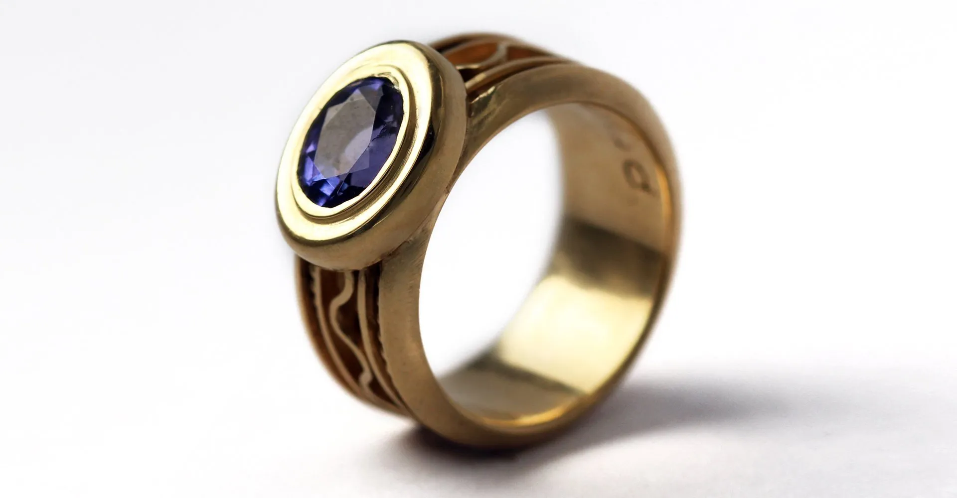 Misti- his her promise rings, Tanzanite AAA