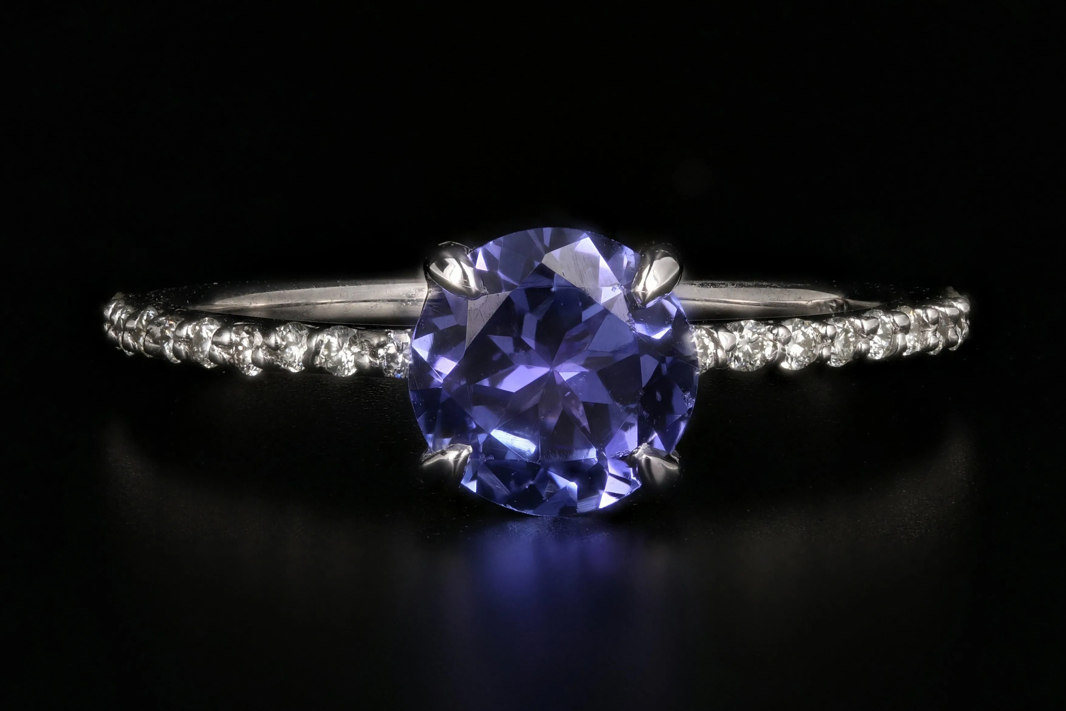 Modern 14K White Gold 1.35 Carat Tanzanite and Diamond Ring