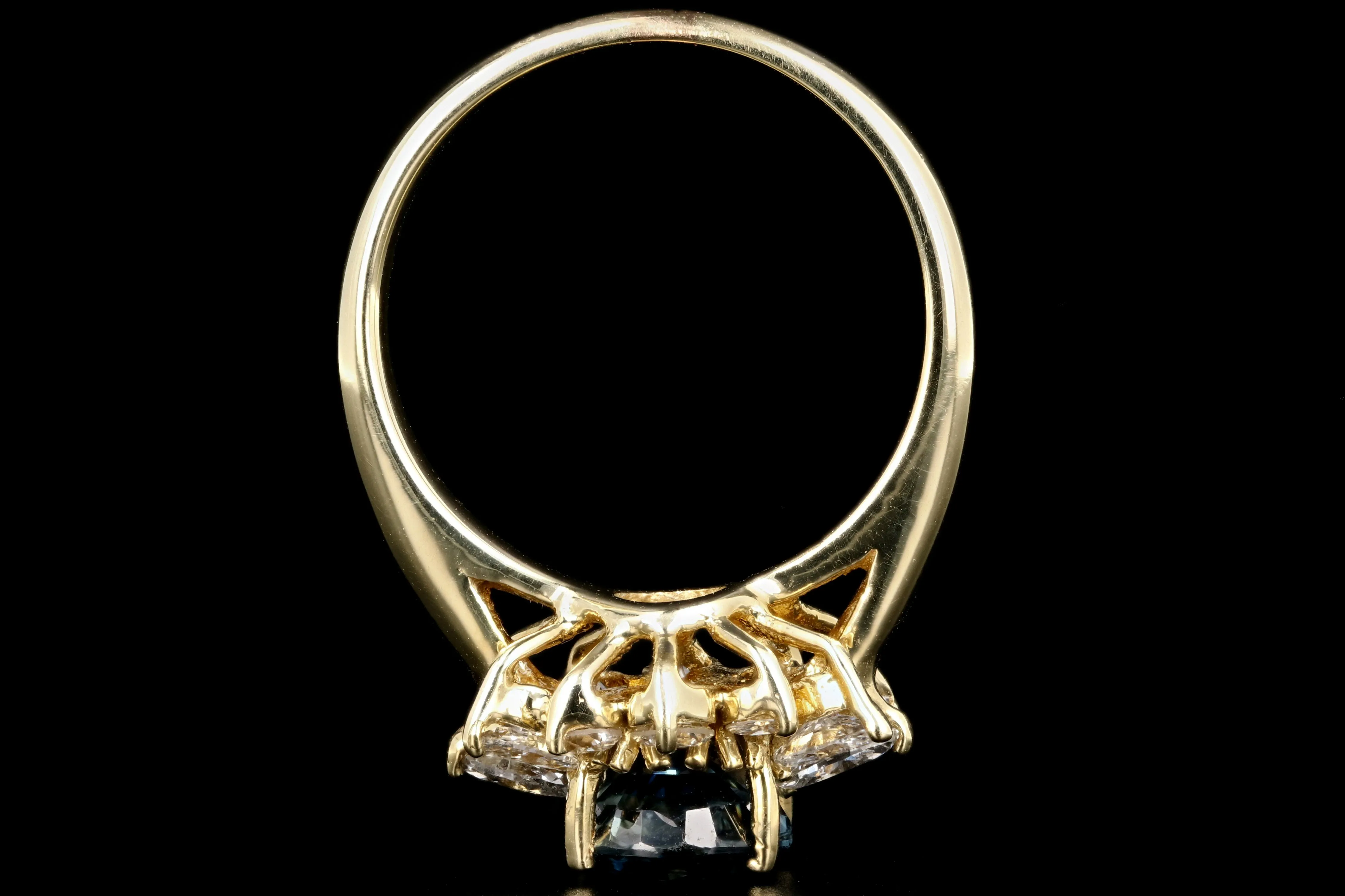 Modern 14K Yellow Gold GIA Certified 2.5 Carat Natural Sapphire and Diamond Halo Ring