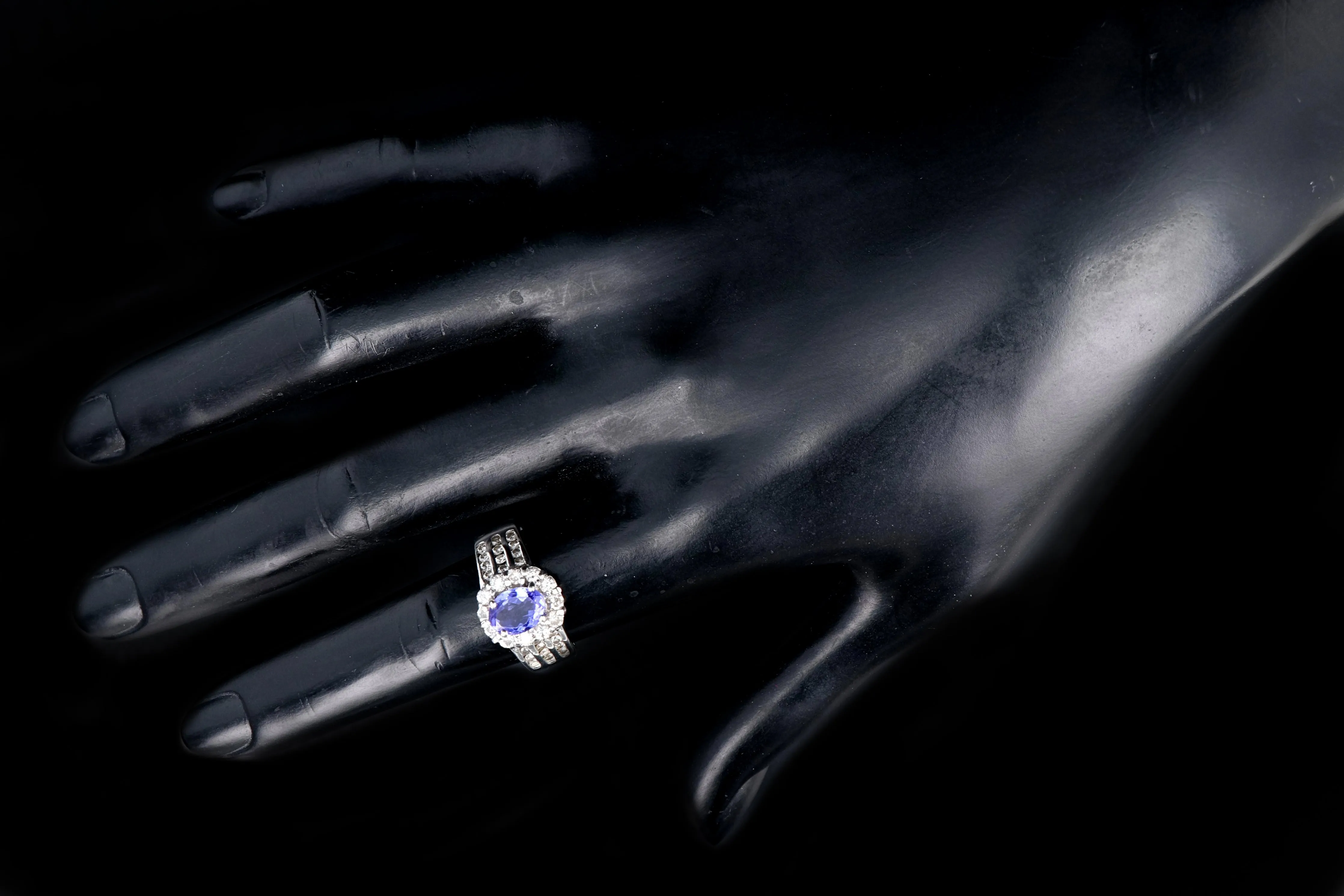 Modern 18K White Gold 1.2CT Tanzanite and Diamond Ring