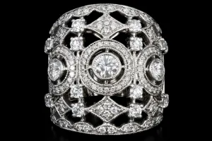 Modern 18K White Gold 1.4 Carat Round Brilliant Cut Diamond Cocktail Ring