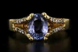 Modern 18K Yellow Gold 1.5 Carat Natural Ceylon Sapphire and Diamond Ring