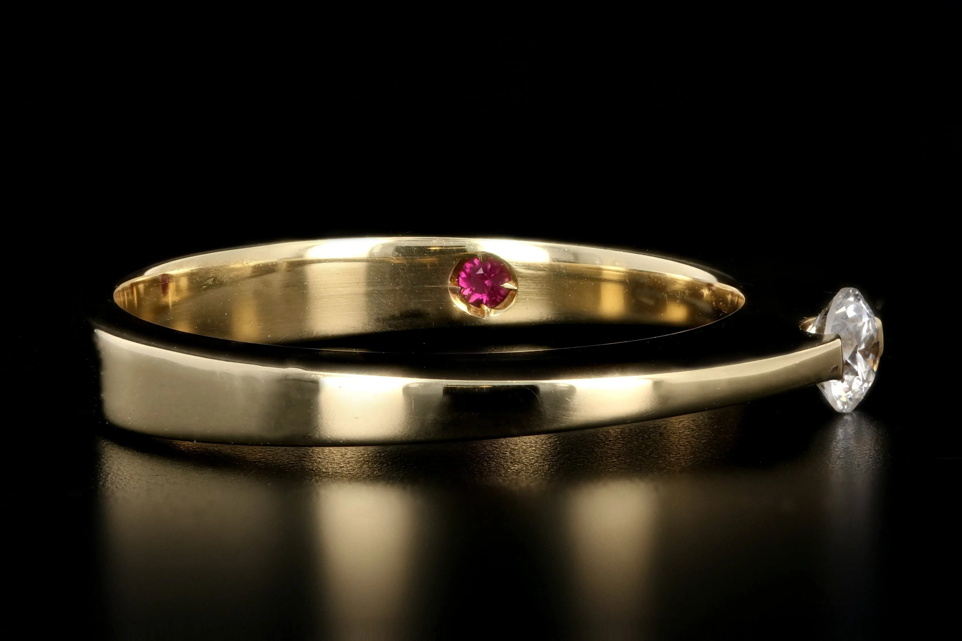 Modern Roberto Coin 18K Yellow .15 Carat Diamond Ring
