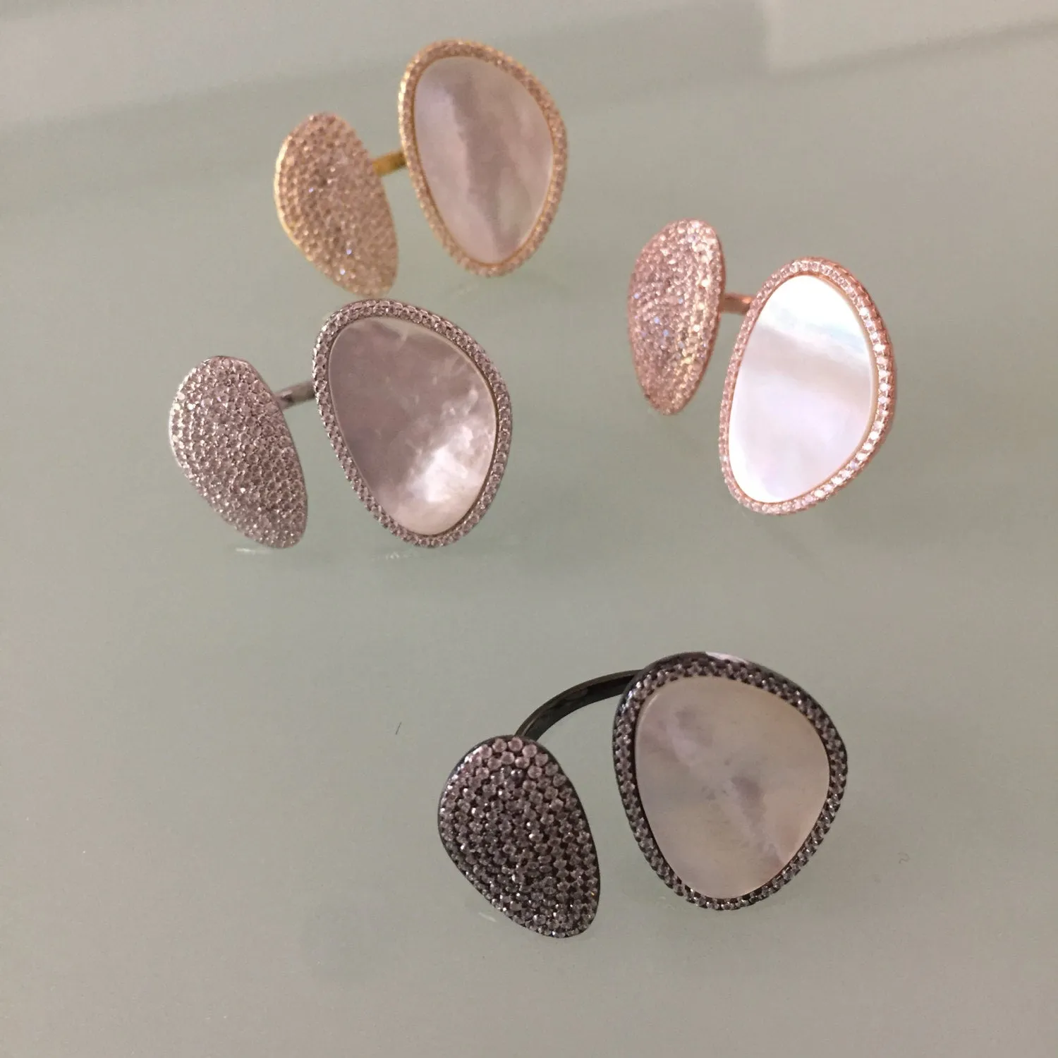 Mother Pearl Disc Ring- Silver