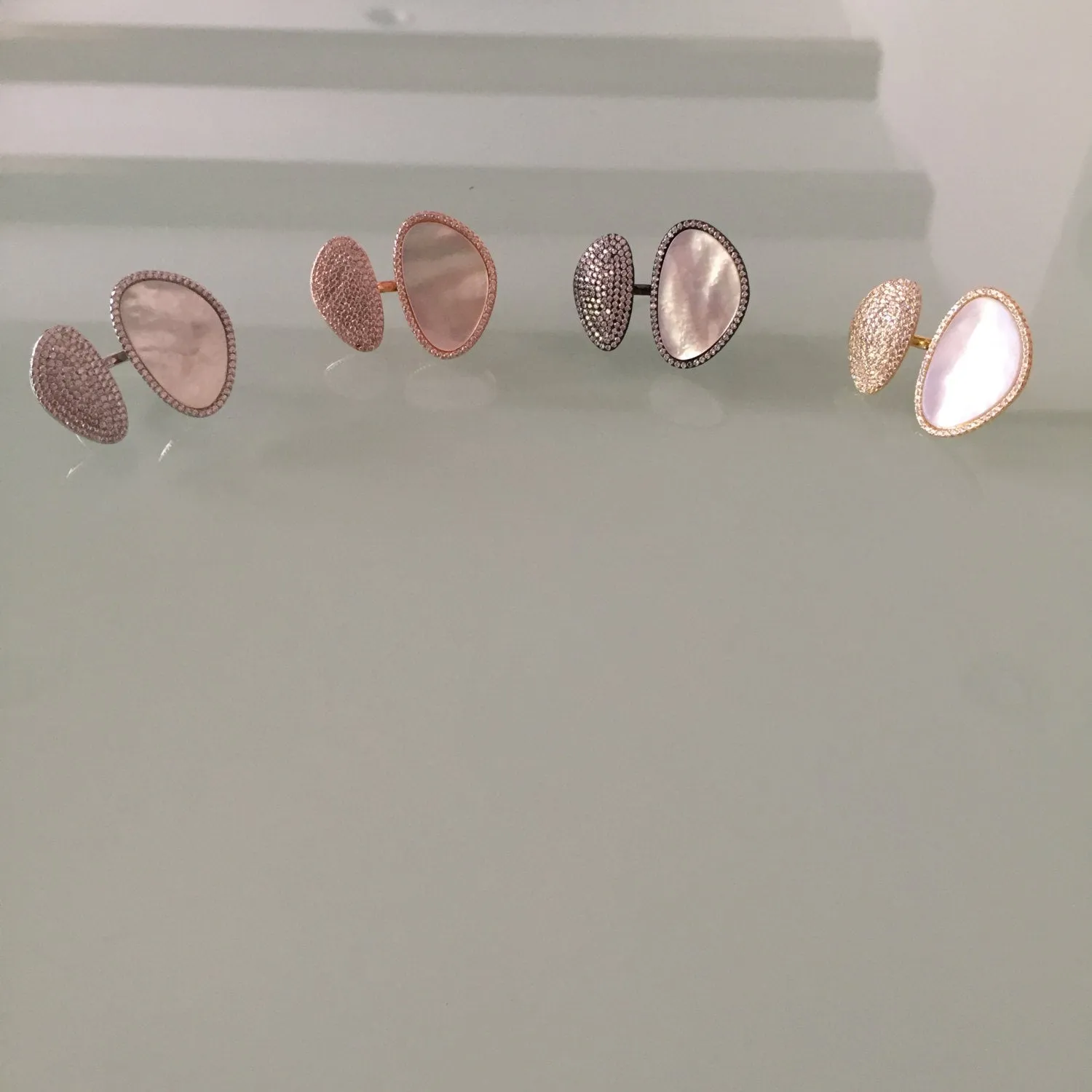 Mother Pearl Disc Ring- Silver