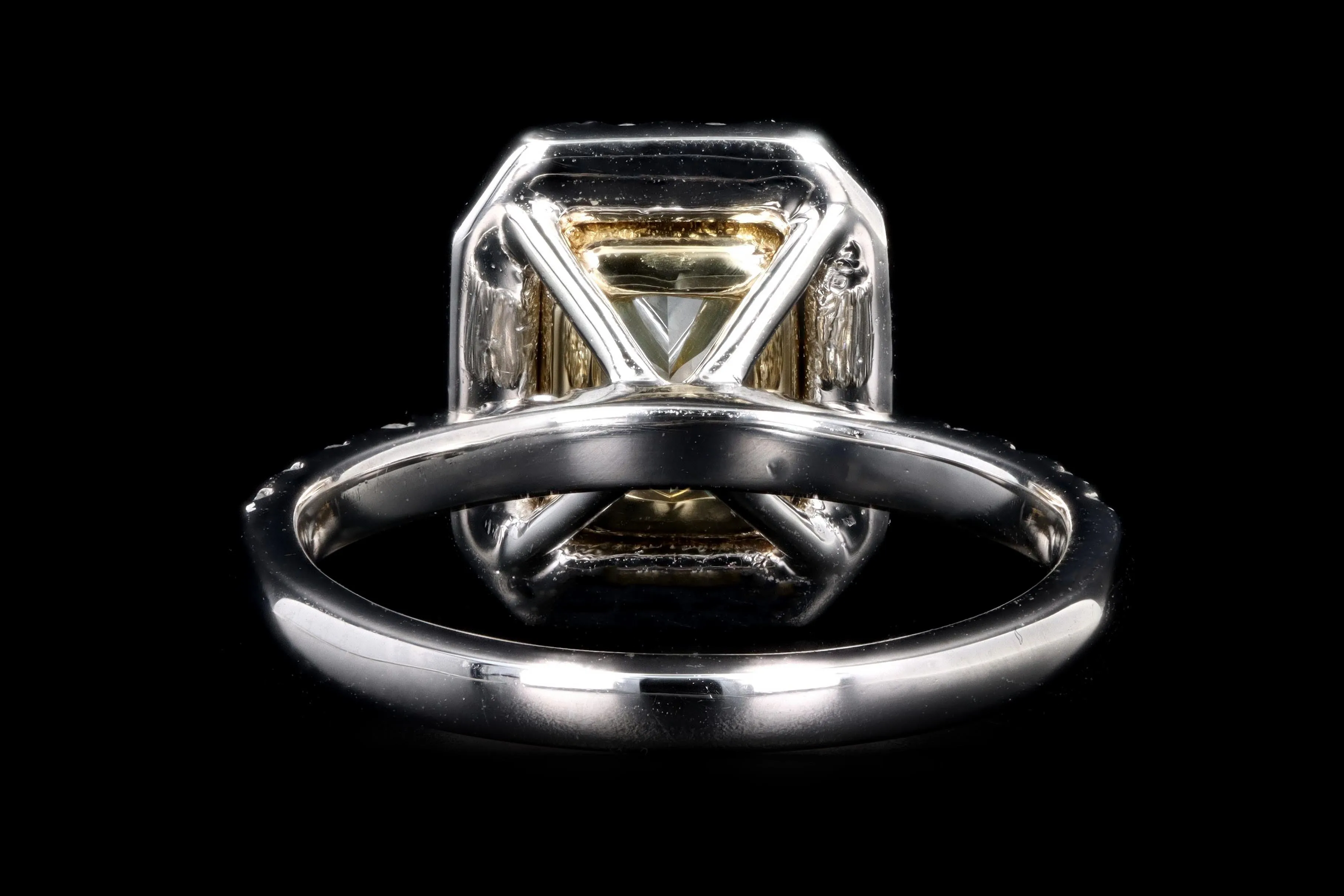 New Platinum 1.73 Carat Fancy Yellow Radiant Cut Diamond Ring GIA Certified