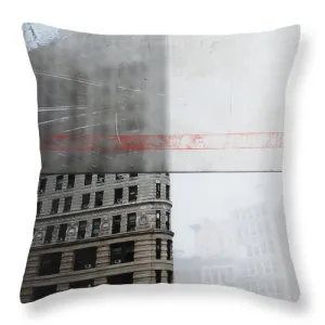 Perect Timimg Flatiron - Throw Pillow
