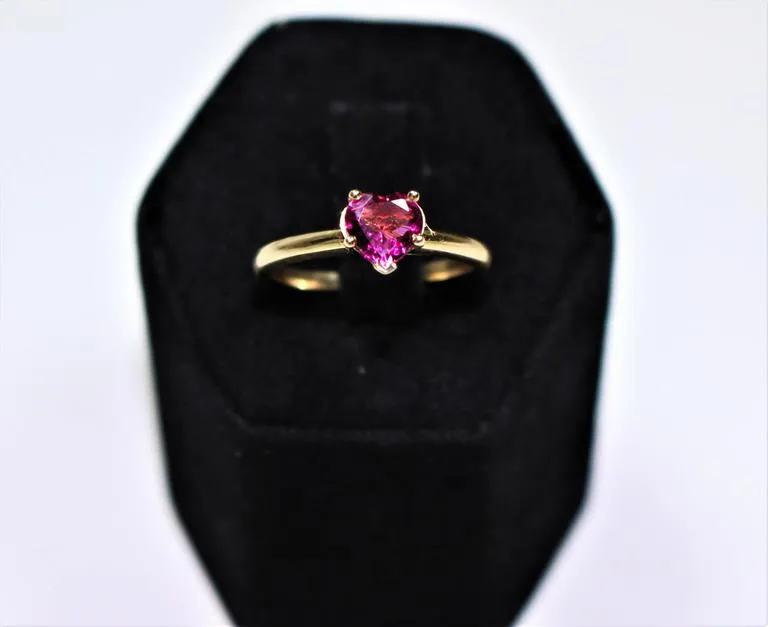 PINK Tourmaline 14 Karat Gold Heart Ring Size 5 1/2