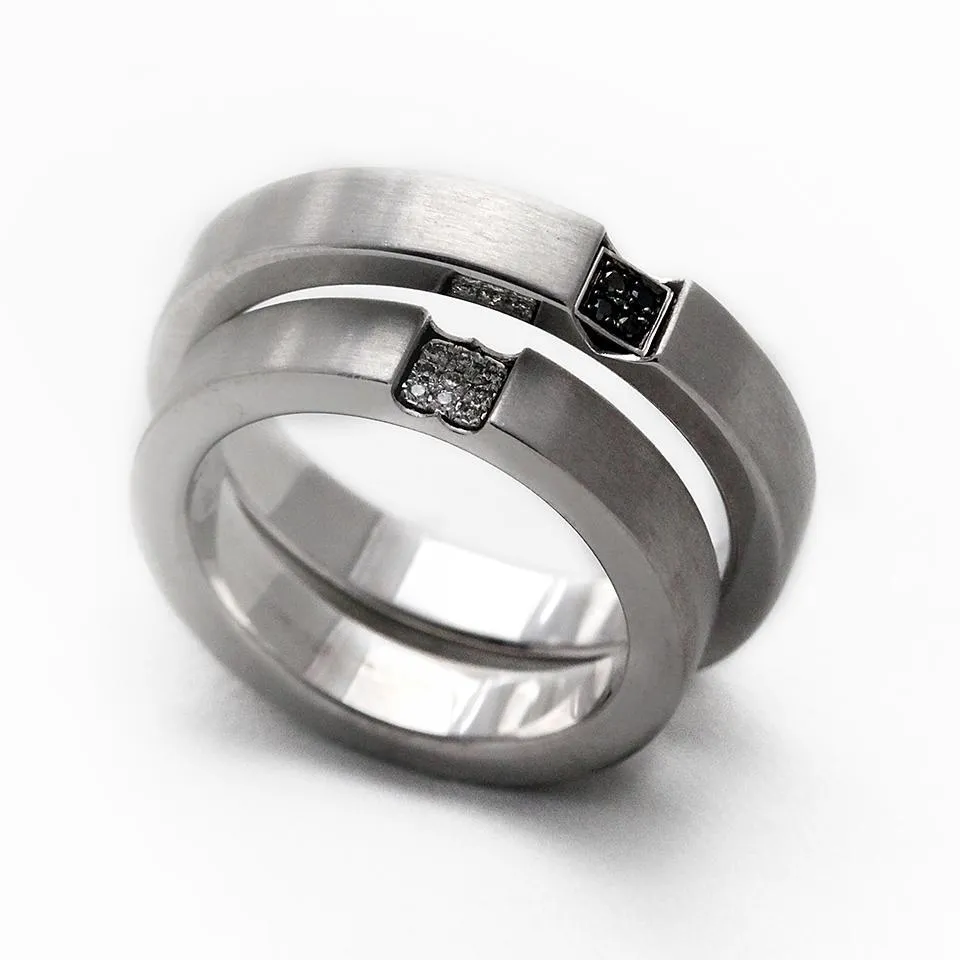 Promise rings for couples with Diamonds