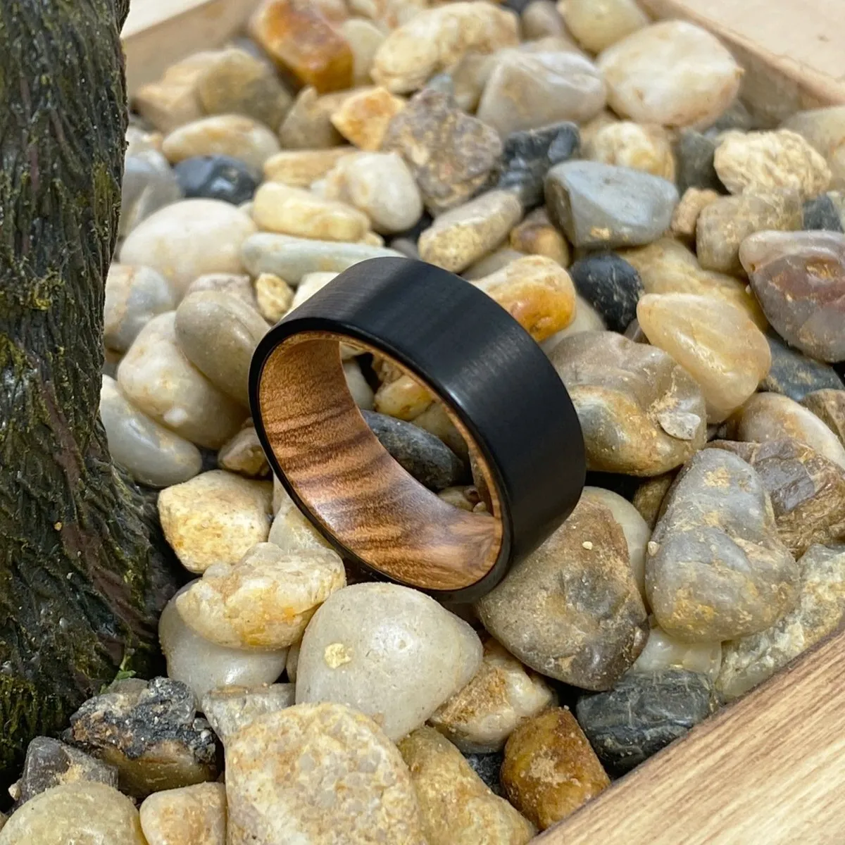RISING | Olive Wood, Black Flat Brushed Tungsten
