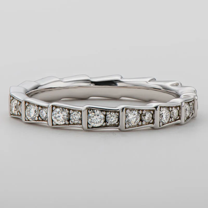 Round Cut Moissanite Diamond Mechanical Snake Eternity Ring