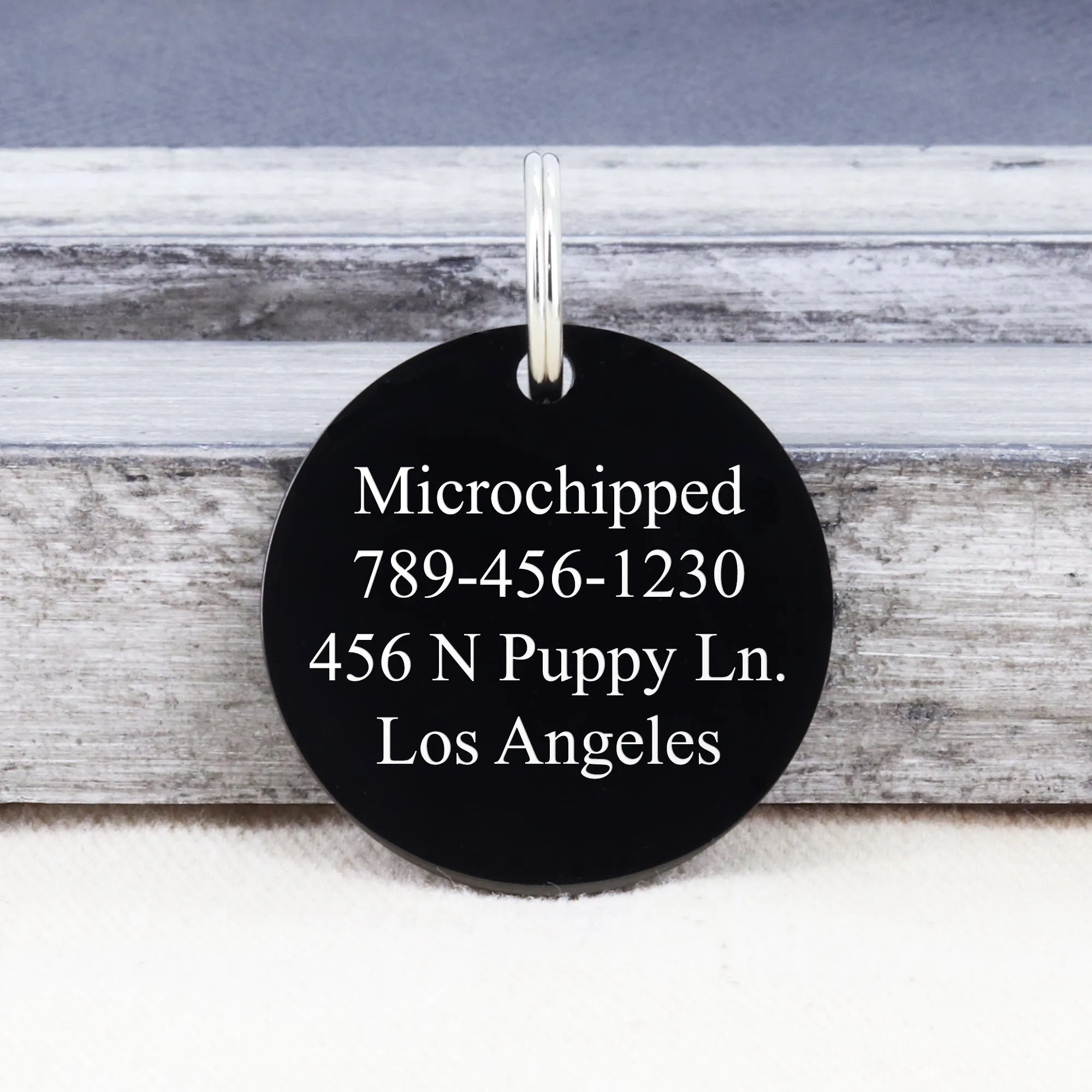 Round Shape Tag with Mountain on Top Design