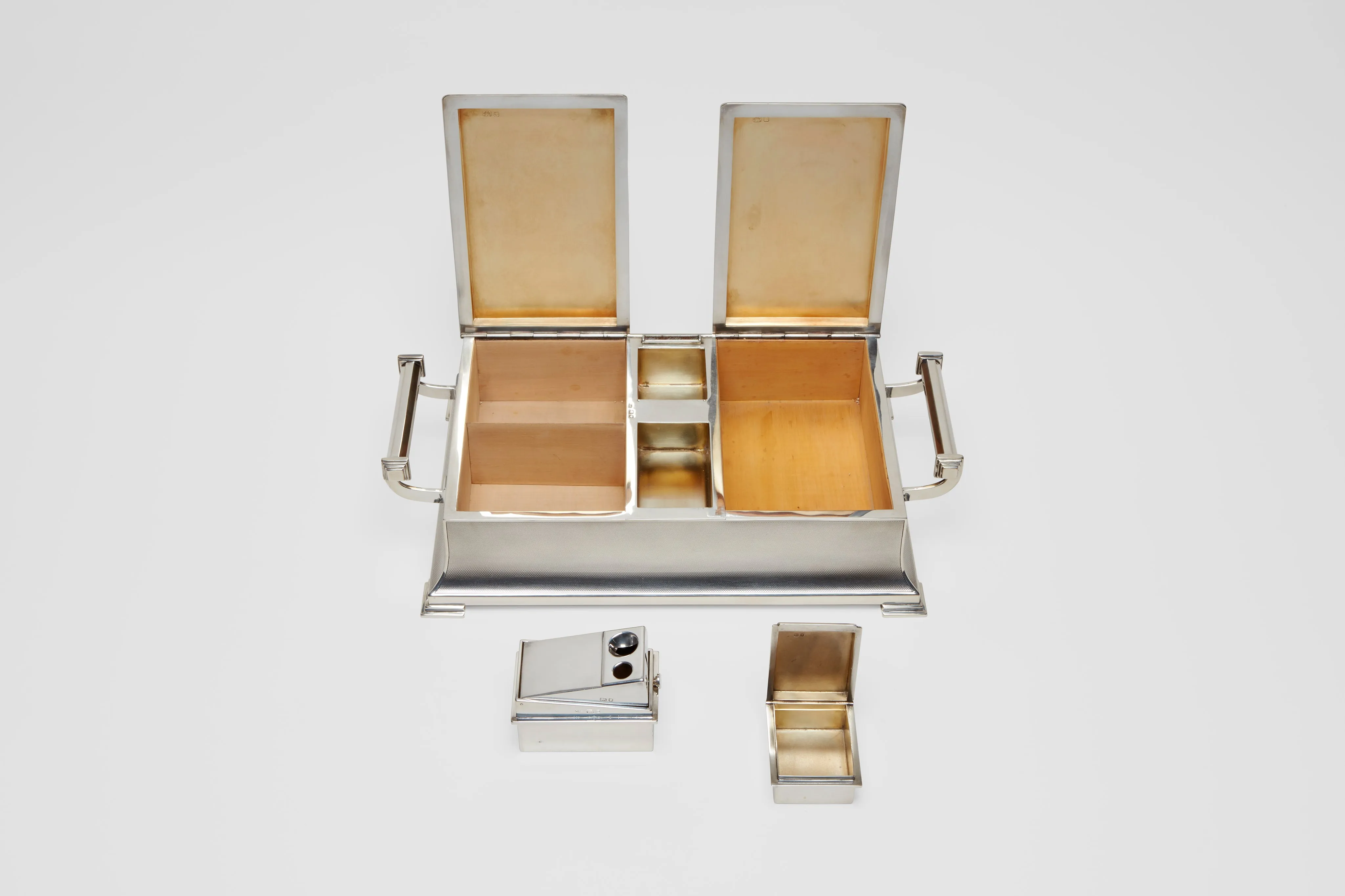 Silver Smoking Compendium