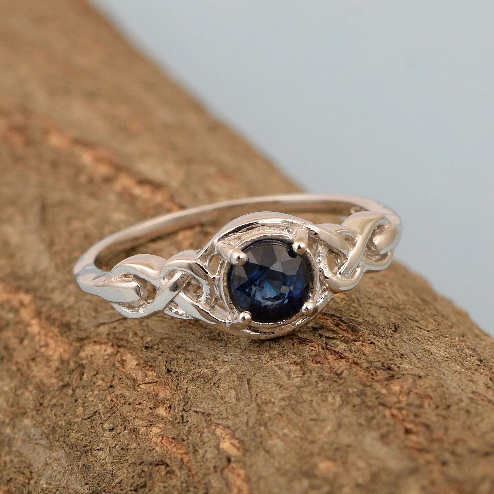 Stylish 925 Sterling Silver Round 6MM Blue Sapphire Women Love Wedding Ring