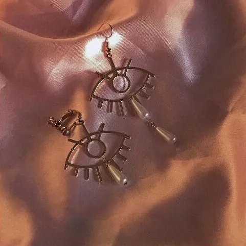 UNIQUE DESIGN TASSEL EARRINGS UB98210