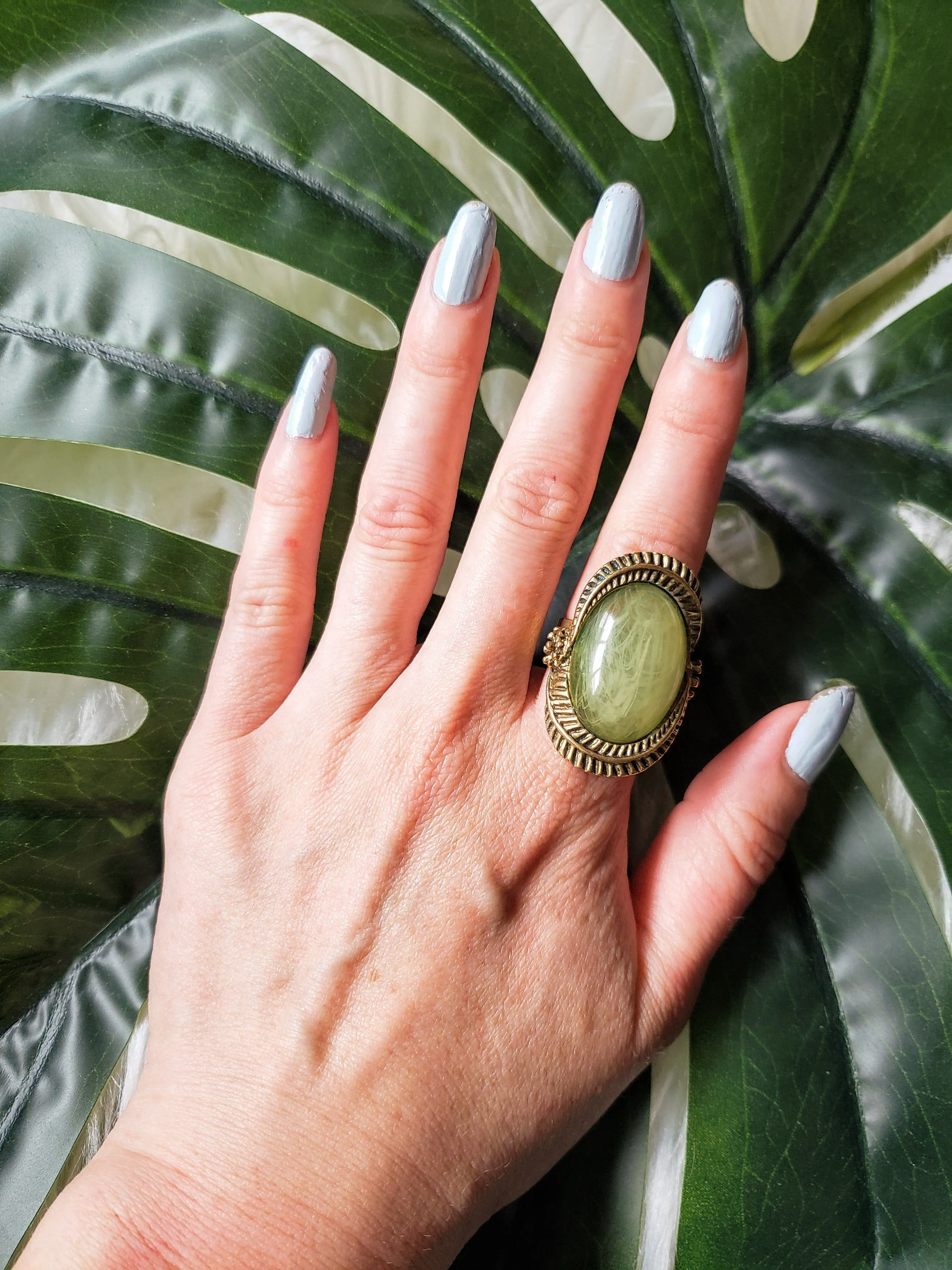 Vintage - Green Stone Ring