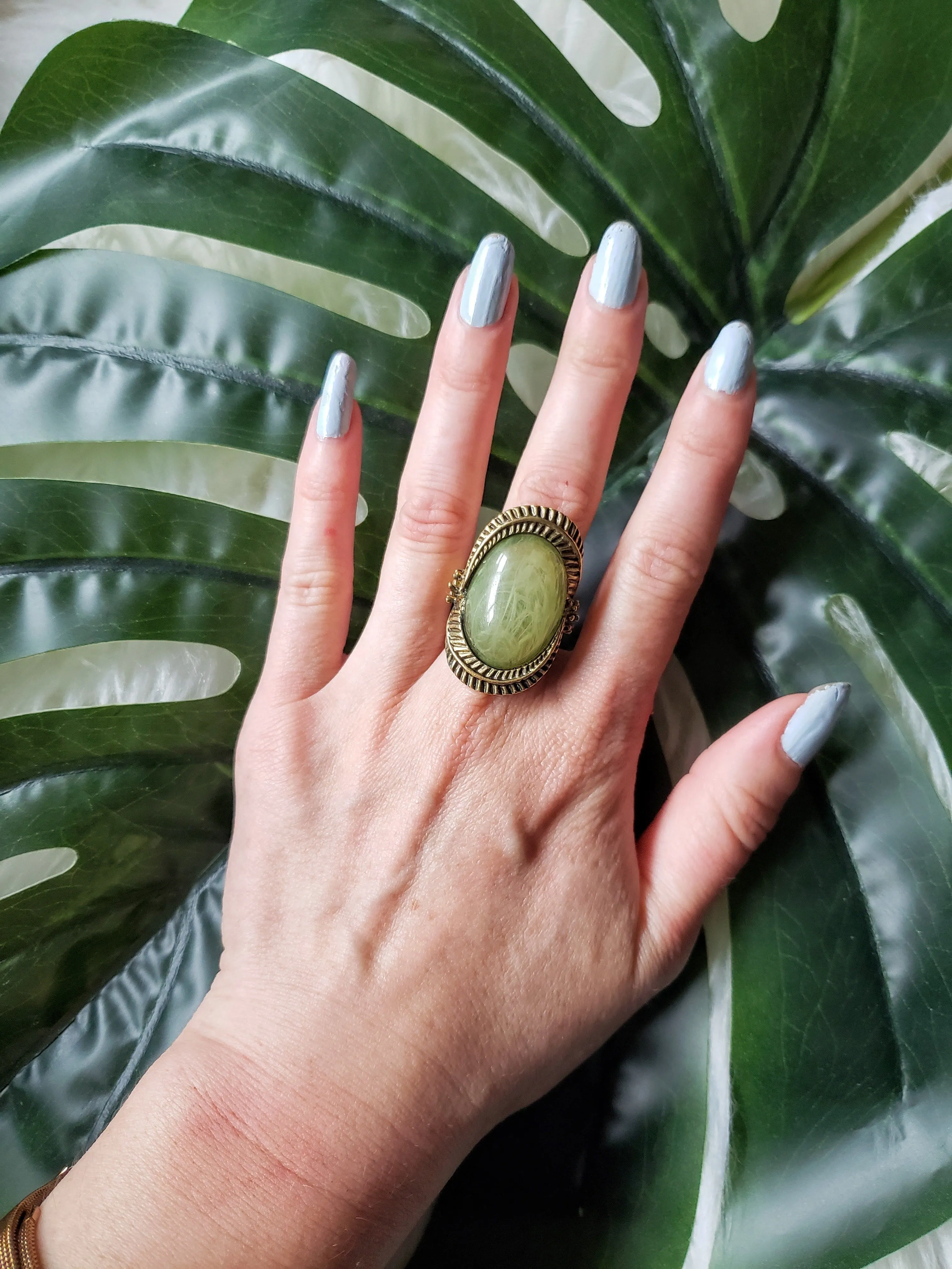 Vintage - Green Stone Ring