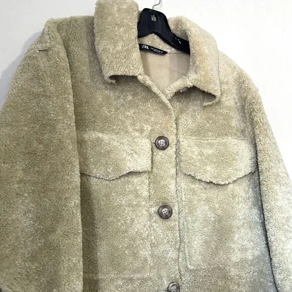 ZARA Shearling Terry Faux Overshirt Shacket in Tan Light Green Size M
